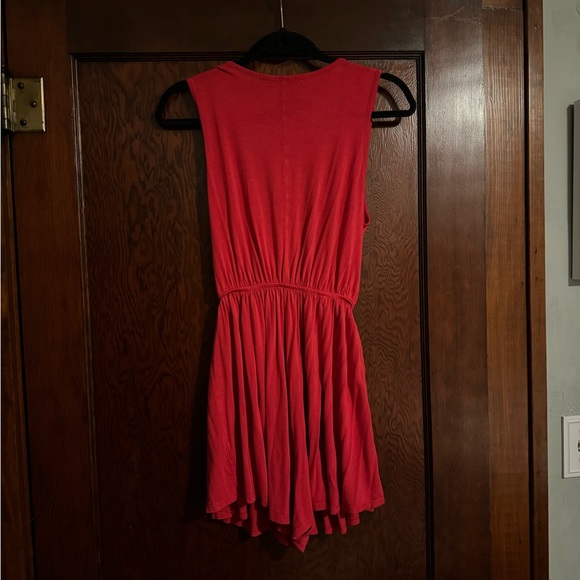 Bright red romper! - Picture 2 of 2